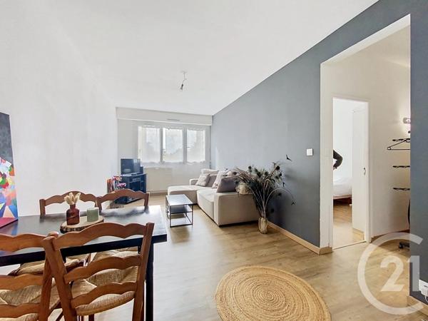 Appartement à vendre  2 pièces - 45,75 m 2   CHOLET  - 49