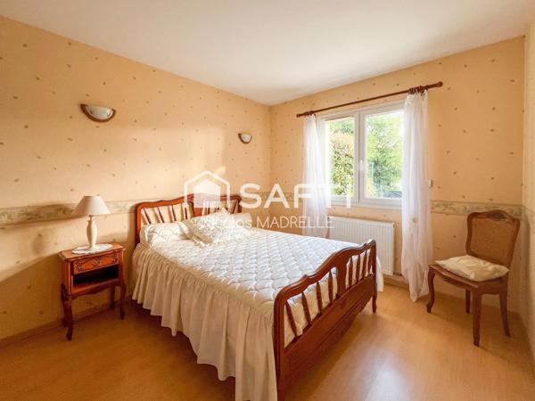 Maison 100 m2, 3 chambres à Sainte-Eulalie