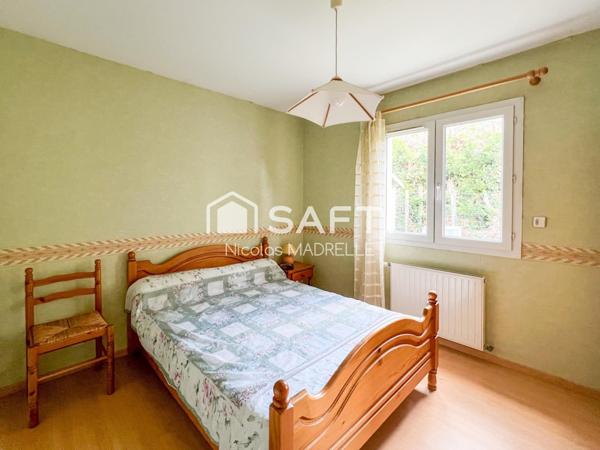 Maison 100 m2, 3 chambres à Sainte-Eulalie