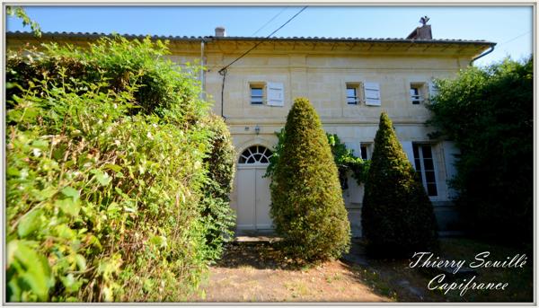 Maison en pierre, 16 pièces, 8 chambres.