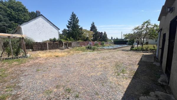 Terrain à bâtir en second rideau d'environ 800m²