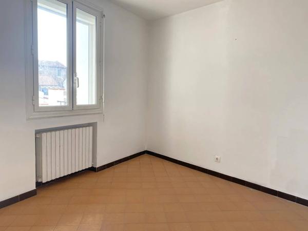 Maison de ville T8- deux appartements T4 sépares - Terrasses - Grenier - Garage / Quartier pont de bois