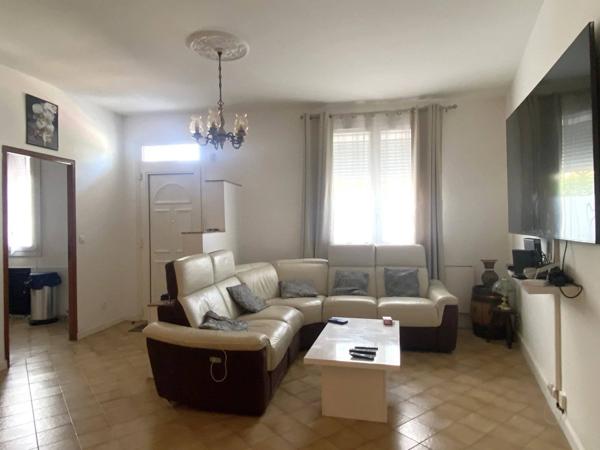 Maison de ville T8- deux appartements T4 sépares - Terrasses - Grenier - Garage / Quartier pont de bois