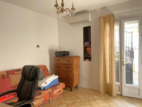 Maison de ville T8- deux appartements T4 sépares - Terrasses - Grenier - Garage / Quartier pont de bois