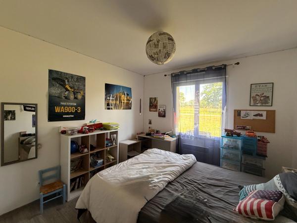 Pavillon de plain pied 136m², de 2012, 5 chambres, sur terrain de 1719m² 229 000 €