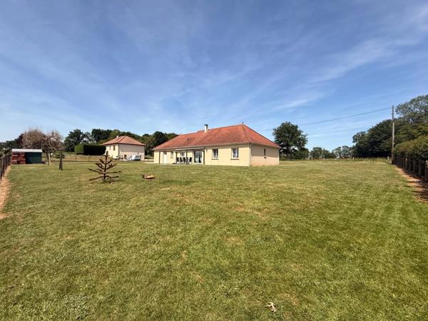 Pavillon de plain pied 136m², de 2012, 5 chambres, sur terrain de 1719m² 229 000 €