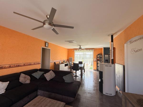 Pavillon de plain pied 136m², de 2012, 5 chambres, sur terrain de 1719m² 229 000 €