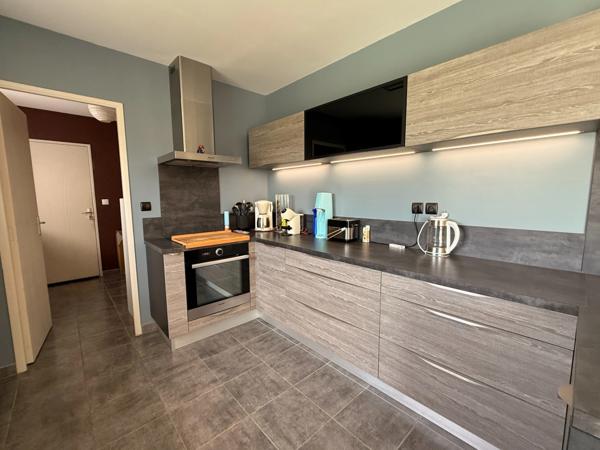 Pavillon de plain pied 136m², de 2012, 5 chambres, sur terrain de 1719m² 229 000 €