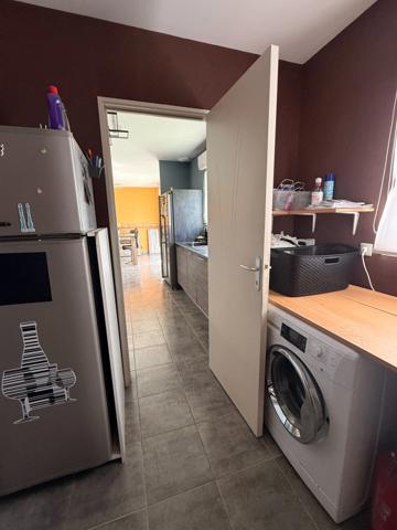 Pavillon de plain pied 136m², de 2012, 5 chambres, sur terrain de 1719m² 229 000 €