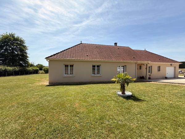 Pavillon de plain pied 136m², de 2012, 5 chambres, sur terrain de 1719m² 229 000 €