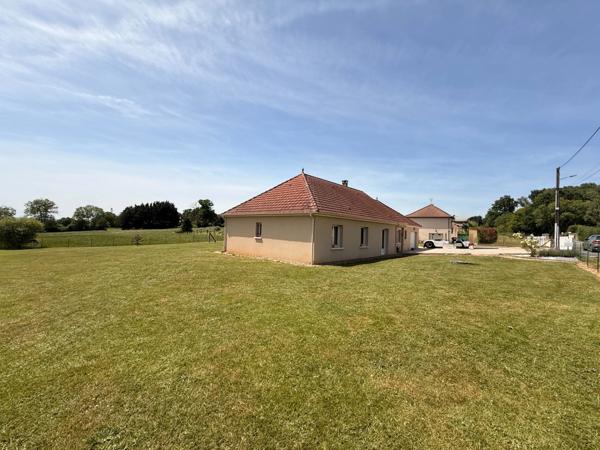 Pavillon de plain pied 136m², de 2012, 5 chambres, sur terrain de 1719m² 229 000 €