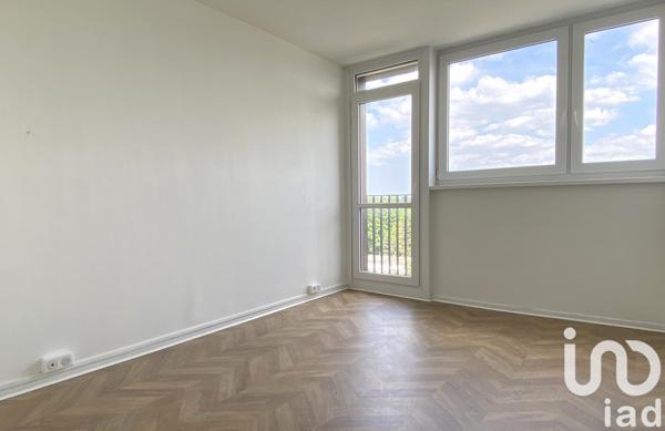 Appartement 4 pièces de 118 m² à Croix (59170)