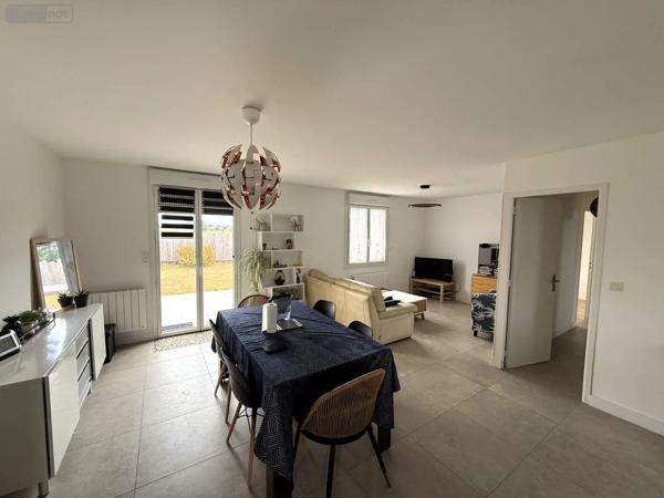 Location - Maison Servon-sur-Vilaine 35530 5 pièces 121 m 2 720 m 2