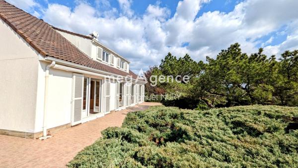 Maison à L' ARBRESLE, 69210 - 7 pièces 202m²