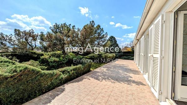 Maison à L' ARBRESLE, 69210 - 7 pièces 202m²