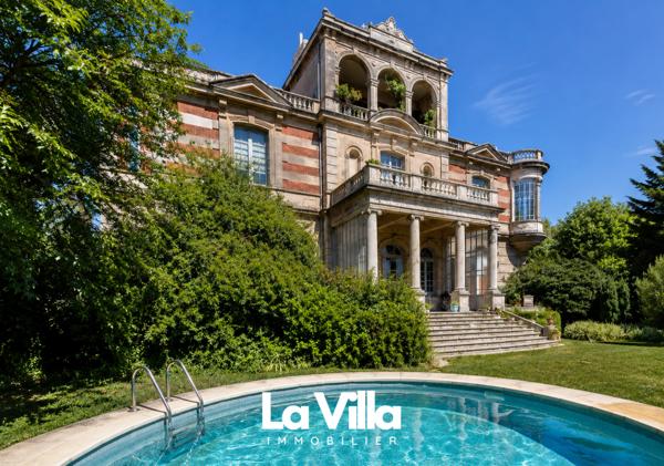 Demeure d'exception: Villeneuve les Avignon 4 pièce(s) 274 m2
