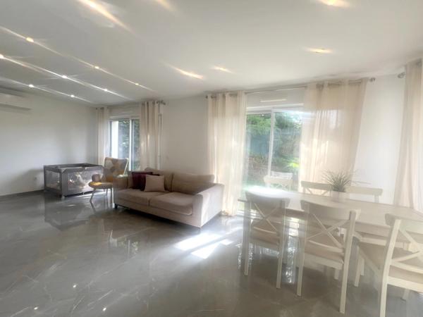 Maison récente 2022 avec garage, cadre verdoyant au calme sur les Coteaux d'Argenteuil