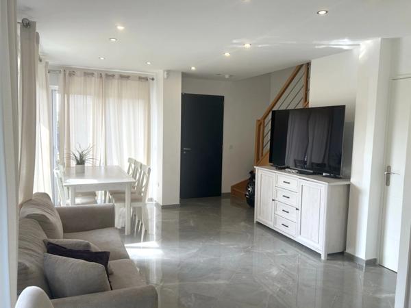 Maison récente 2022 avec garage, cadre verdoyant au calme sur les Coteaux d'Argenteuil