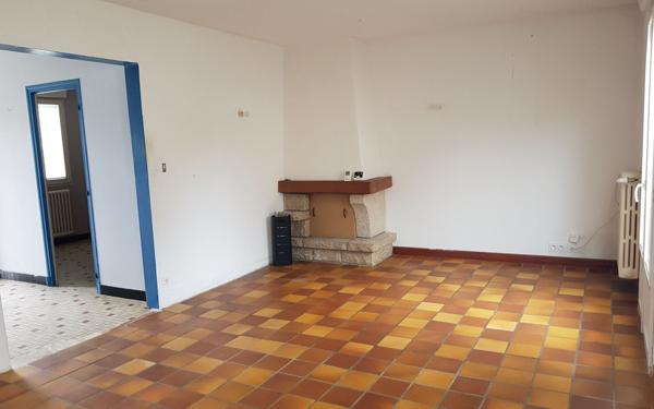 Maison à vendre    5 pièces •  Ploumagoar