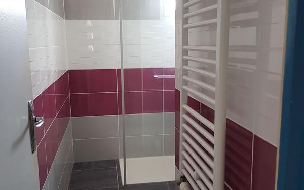 Maison à vendre    5 pièces •  Ploumagoar