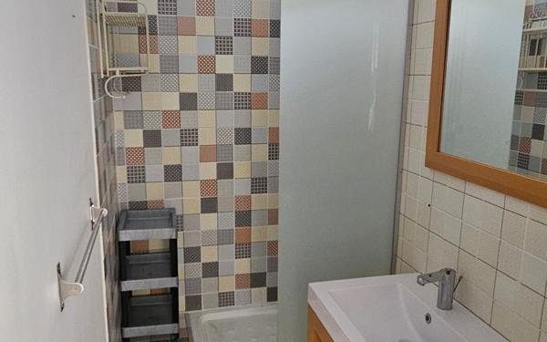 Appartement à vendre    4 pièces • 83,63 m2 Les Abymes