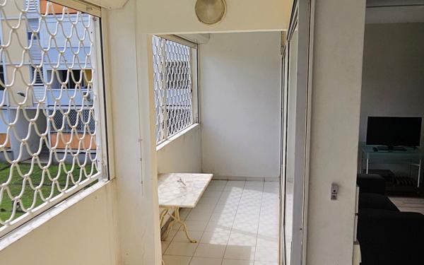 Appartement à vendre    4 pièces • 83,63 m2 Les Abymes