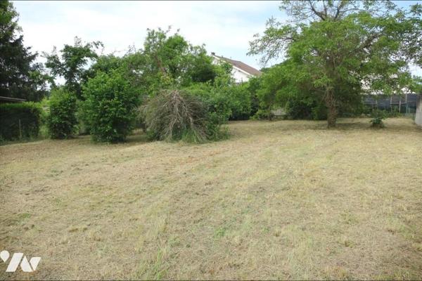 Maison T4 - Sous-sol - Garage - Jardin - Terrain divisible. 2 043 m² cadastré.