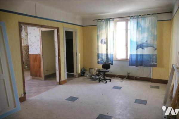 Maison T4 - Sous-sol - Garage - Jardin - Terrain divisible. 2 043 m² cadastré.