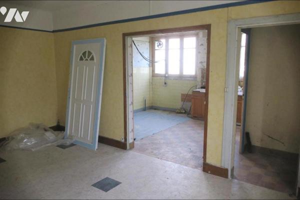 Maison T4 - Sous-sol - Garage - Jardin - Terrain divisible. 2 043 m² cadastré.