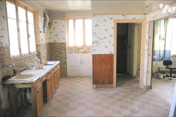 Maison T4 - Sous-sol - Garage - Jardin - Terrain divisible. 2 043 m² cadastré.