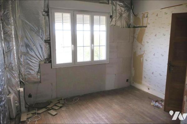 Maison T4 - Sous-sol - Garage - Jardin - Terrain divisible. 2 043 m² cadastré.