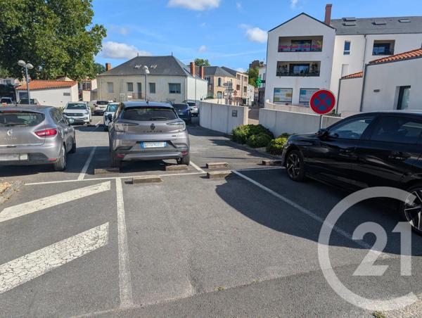 Parking à vendre  12,50 m 2   ST HILAIRE DE RIEZ  - 85
