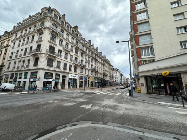 Local commercial Bail à céder LYON 6EME ARRONDISSEMENT (69), local commercial de 136m2 sur 2 niveaux, emplacement N°1 secteur Lafayette part dieu