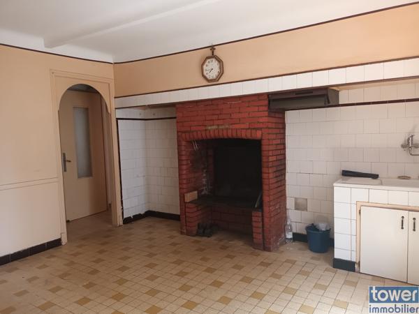 Maison de village
                                                                                                                                                                                                                                                                                                                        5 pièce(s)                                                                                                                                                                                                          3 chambre(s)                                                                                                                                                                                                          97  m²