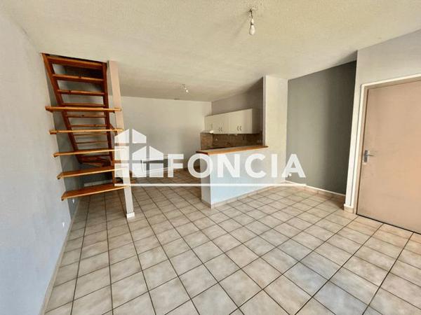 Location Appartement 3 pièces 56.7 m² - 130 ROUTE DE CREMOLIERE Etables 07300