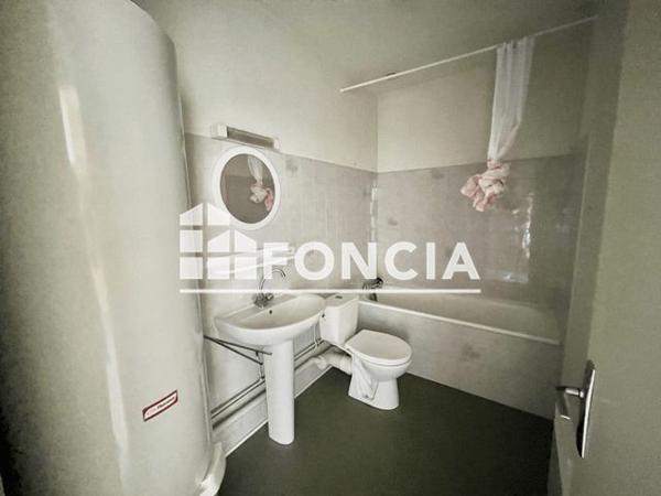 Location Appartement 3 pièces 56.7 m² - 130 ROUTE DE CREMOLIERE Etables 07300