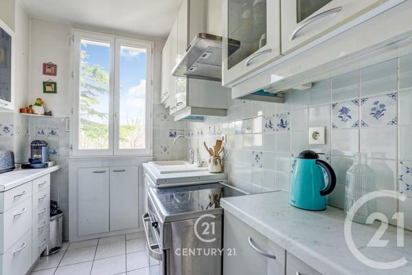 Appartement T5 à vendre  4 pièces - 85,56 m2 PARIS - 75015