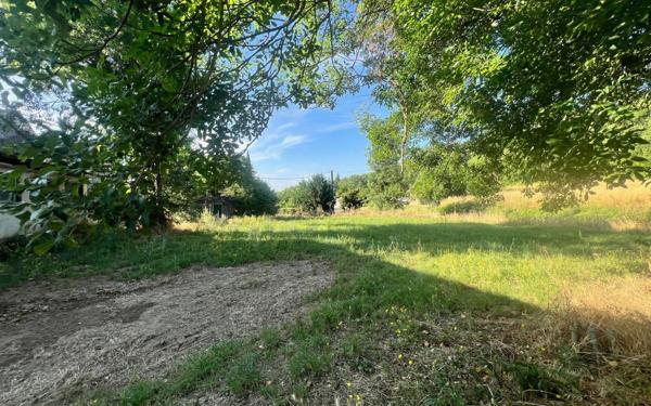 Maison à vendre    1 pièce •  Berrias-et-Casteljau