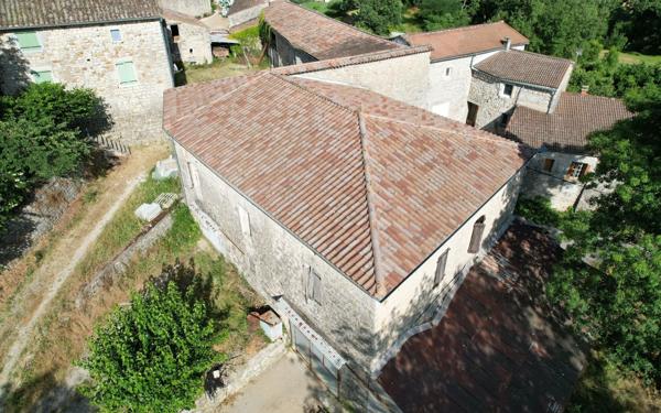 Maison à vendre    1 pièce •  Berrias-et-Casteljau