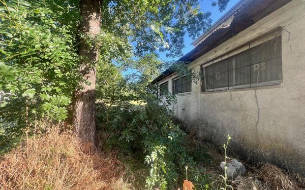 Maison à vendre    1 pièce •  Berrias-et-Casteljau