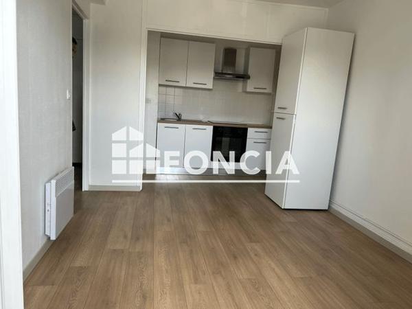 Location Appartement 2 pièces 29.4 m² - 2 RUE DE THEZA Perpignan 66100