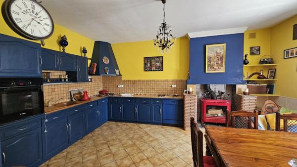 Maison pierre 4 chambres et 150m² de dépendances