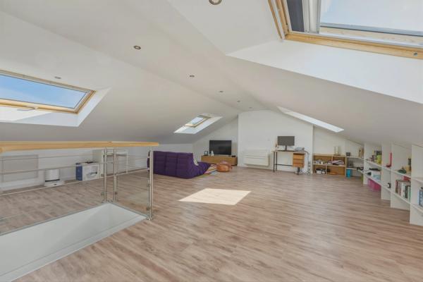 Maison à vendre 6 pièces PREVESSIN MOENS (01)