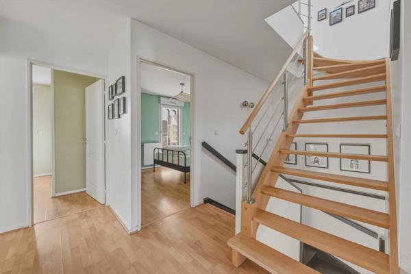 Maison à vendre 6 pièces PREVESSIN MOENS (01)
