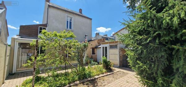 Maison de ville à vendre à Thouars dans les Deux-Sèvres (79100), ref : 79079-37