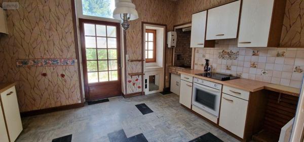 Maison de ville à vendre à Thouars dans les Deux-Sèvres (79100), ref : 79079-37