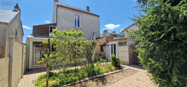 Maison de ville à vendre à Thouars dans les Deux-Sèvres (79100), ref : 79079-37