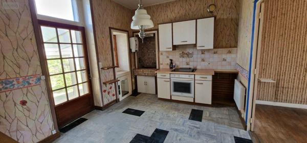 Maison de ville à vendre à Thouars dans les Deux-Sèvres (79100), ref : 79079-37