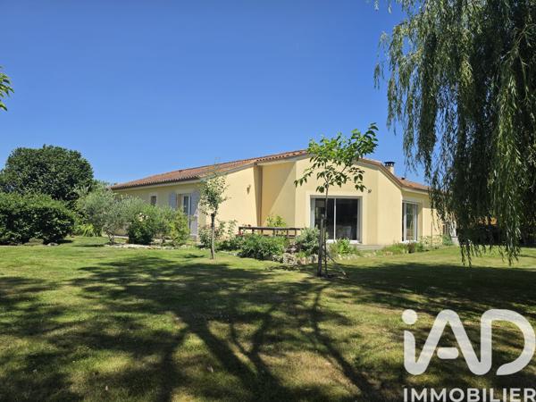 Maison à vendre 5 pièces 135 m² Saint-Pierre-d'Eyraud