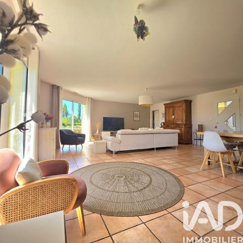Maison à vendre 5 pièces 135 m² Saint-Pierre-d'Eyraud